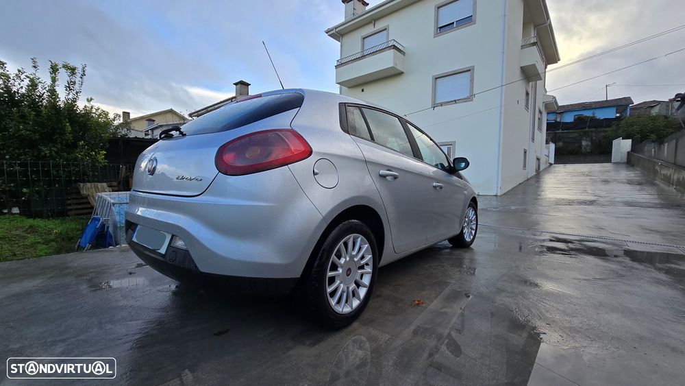 Fiat Bravo 1.4 T-JET 16V Dynamic - 4