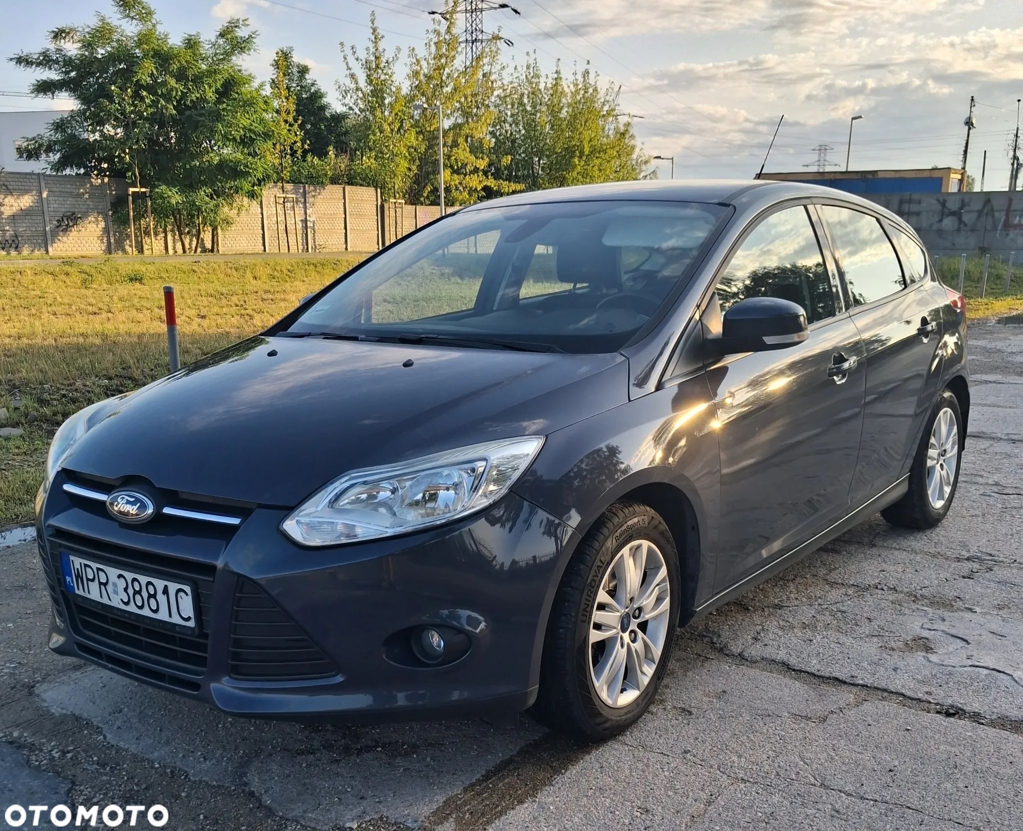 Ford Focus 1.6 Ambiente - 1