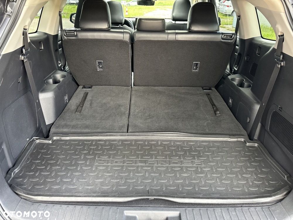 Toyota Highlander 2.5 Hybrid Executive - 26