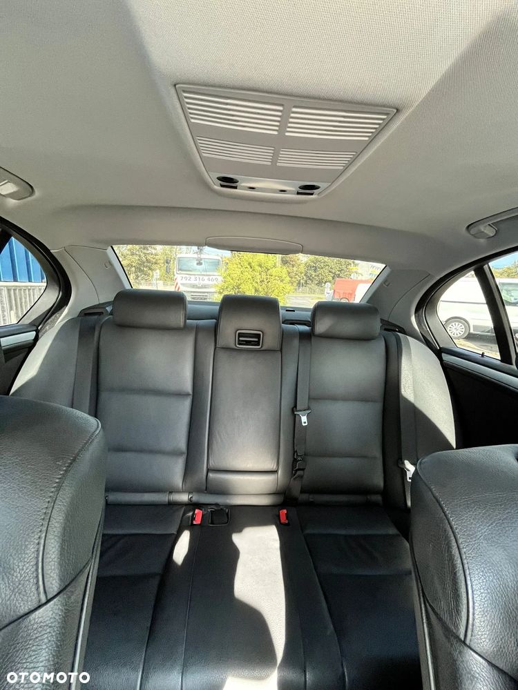 BMW Seria 5 525d - 16