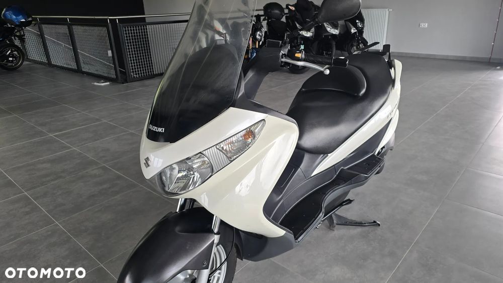 Suzuki Burgman - 3