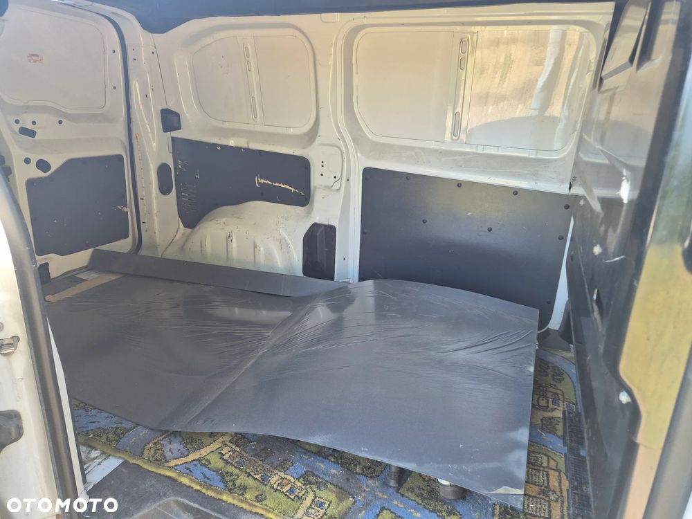 Opel Vivaro - 5