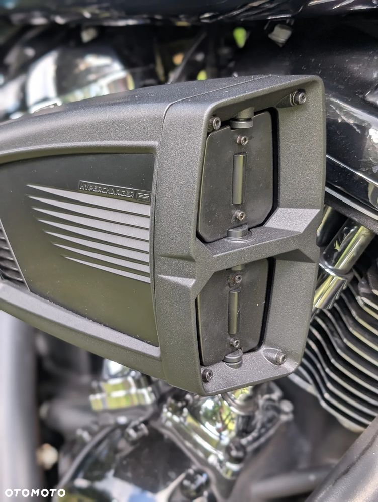 Harley-Davidson Touring Street Glide - 8