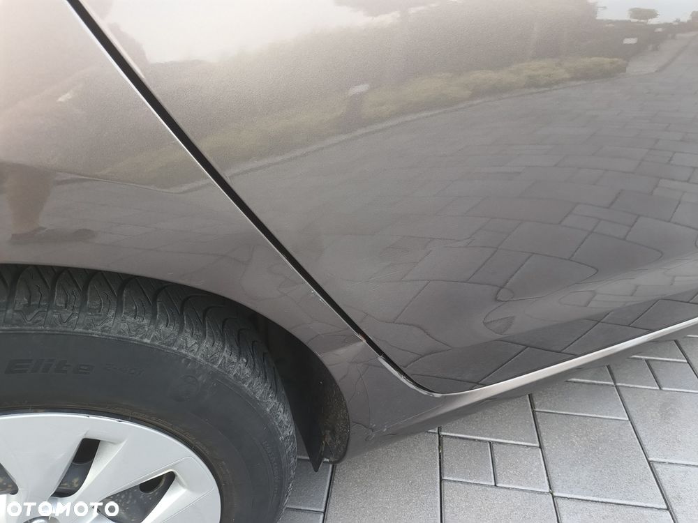 Hyundai i30 1.5 DPI Classic + - 6