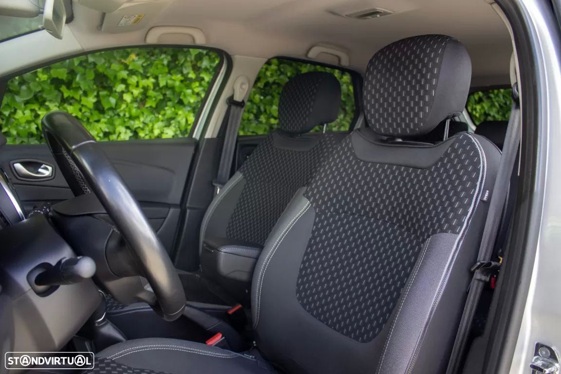 Renault Captur 1.5 dCi Exclusive EDC - 12