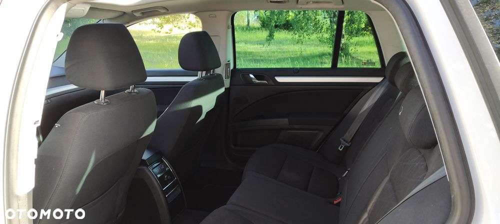 Skoda Superb 2.0 TDI Active DSG - 13