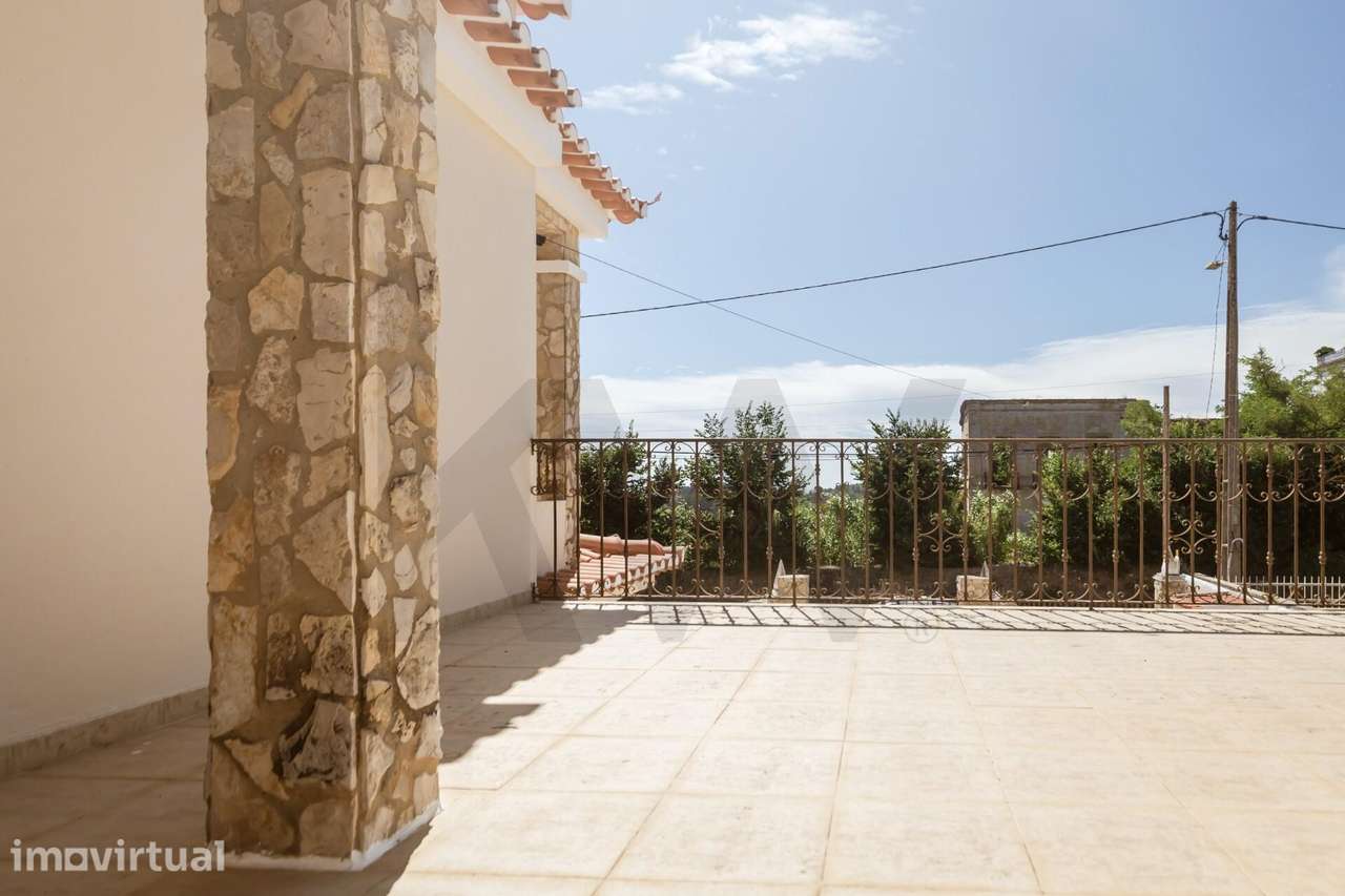 Moradia Isolada T6 com Terreno de 1.490 m2 | Quinta da Coutada - Grande imagem: 3/26