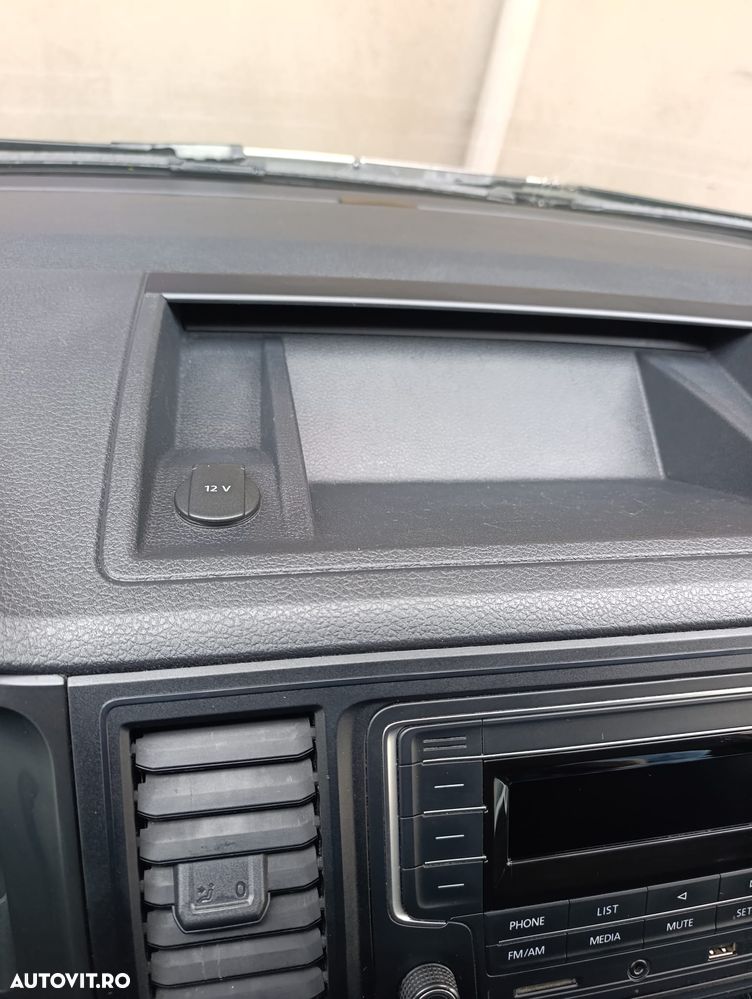 Volkswagen Transporter 2.0 75 kW KR - 12