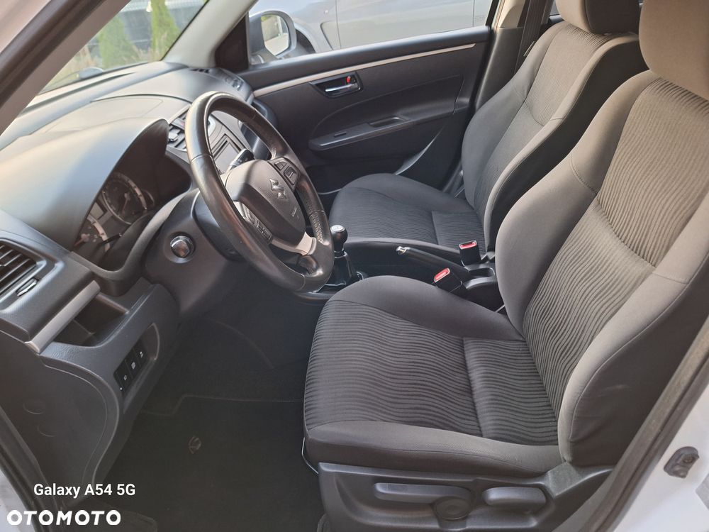 Suzuki Swift - 12