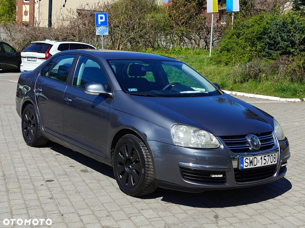 Volkswagen Jetta 1.6 Comfortline - 10