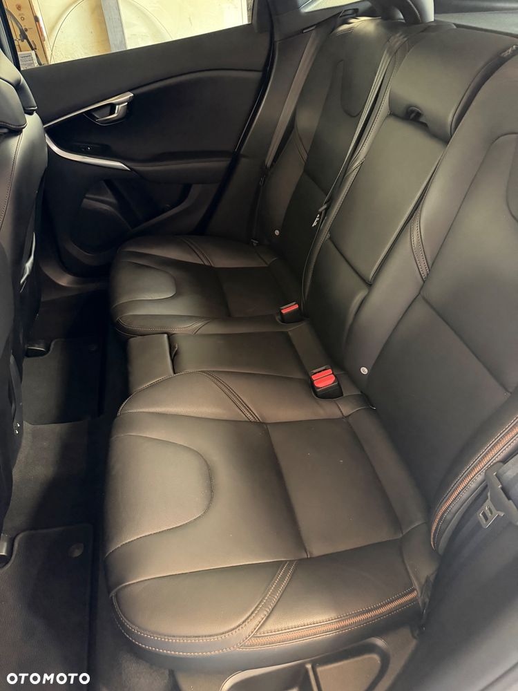 Volvo V40 Cross Country T3 Geartronic Momentum - 11