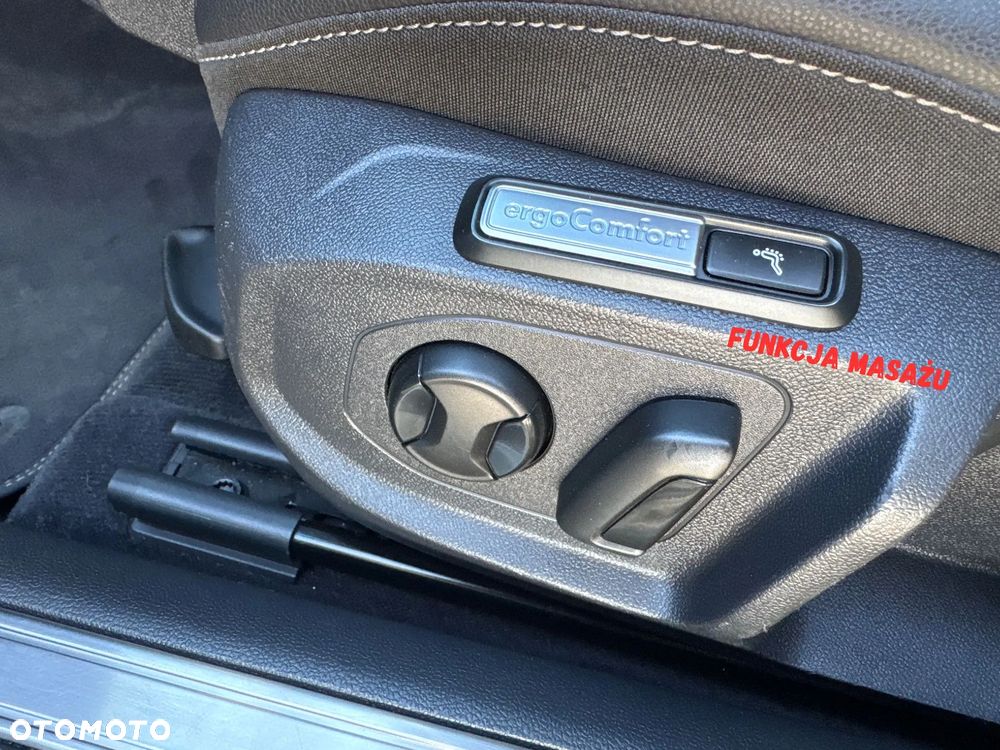 Volkswagen Arteon 2.0 TDI SCR R-Line DSG - 24