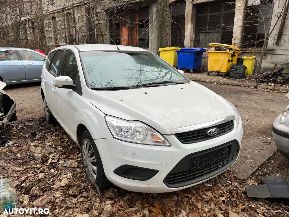 Dezmembrez Ford Focus 2 facelift 2009 break alb 1,6 TDCI - 2