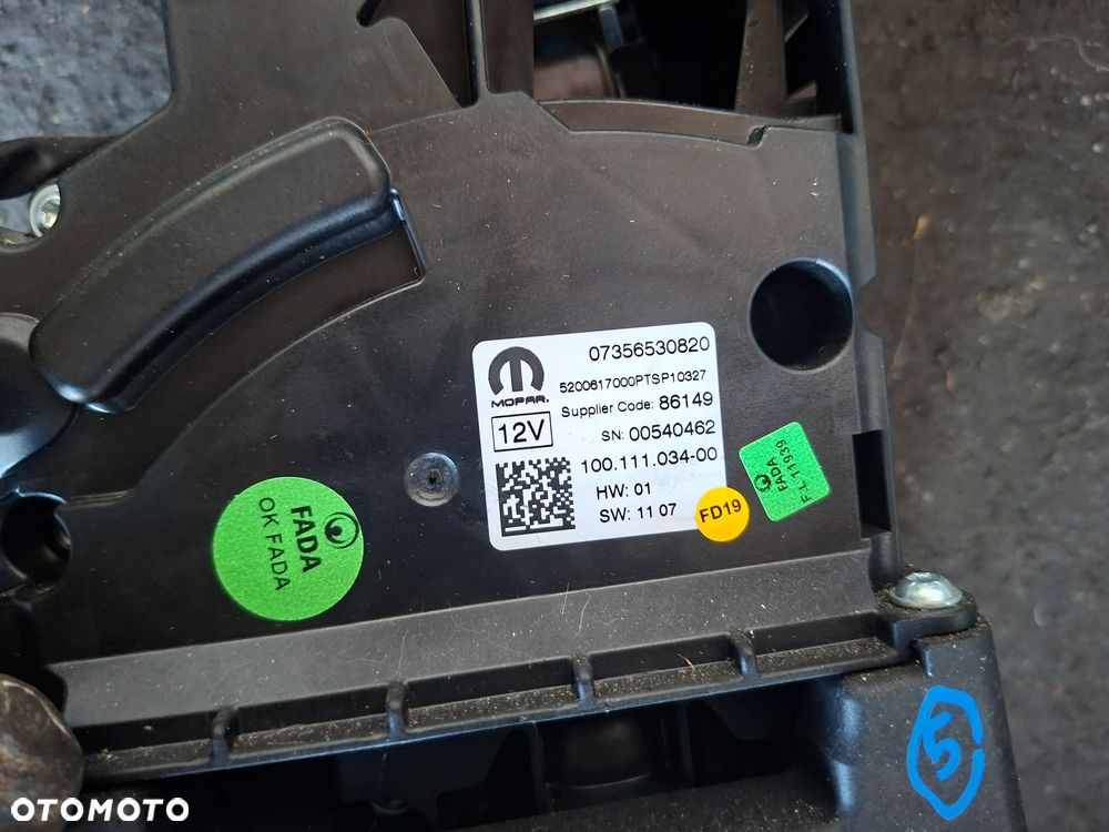JEEP RENEGADE 17r LEWAREK WYBIERAK ZMIANY BIEGÓW 07356530820 - 2