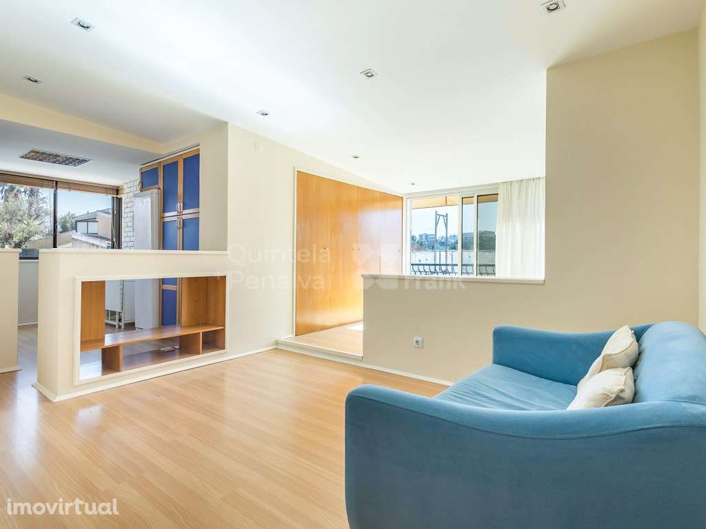 Apartamento T0 com terraço para arrendar na Pampilheira, Cascais - Grande imagem: 2/24