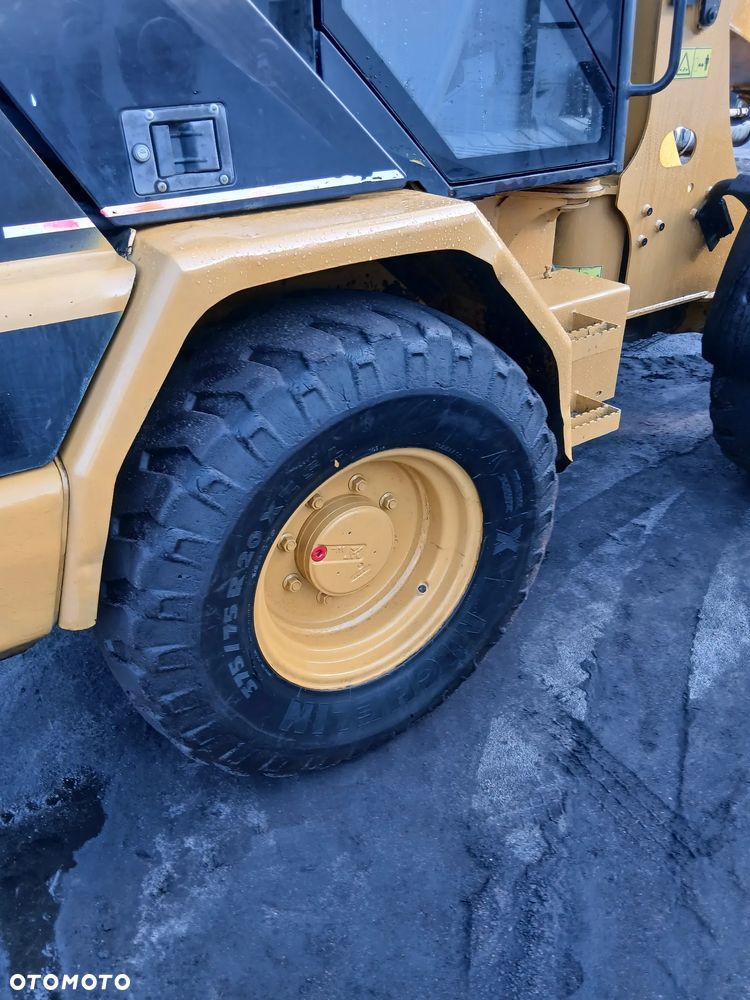 Caterpillar 906 - 20