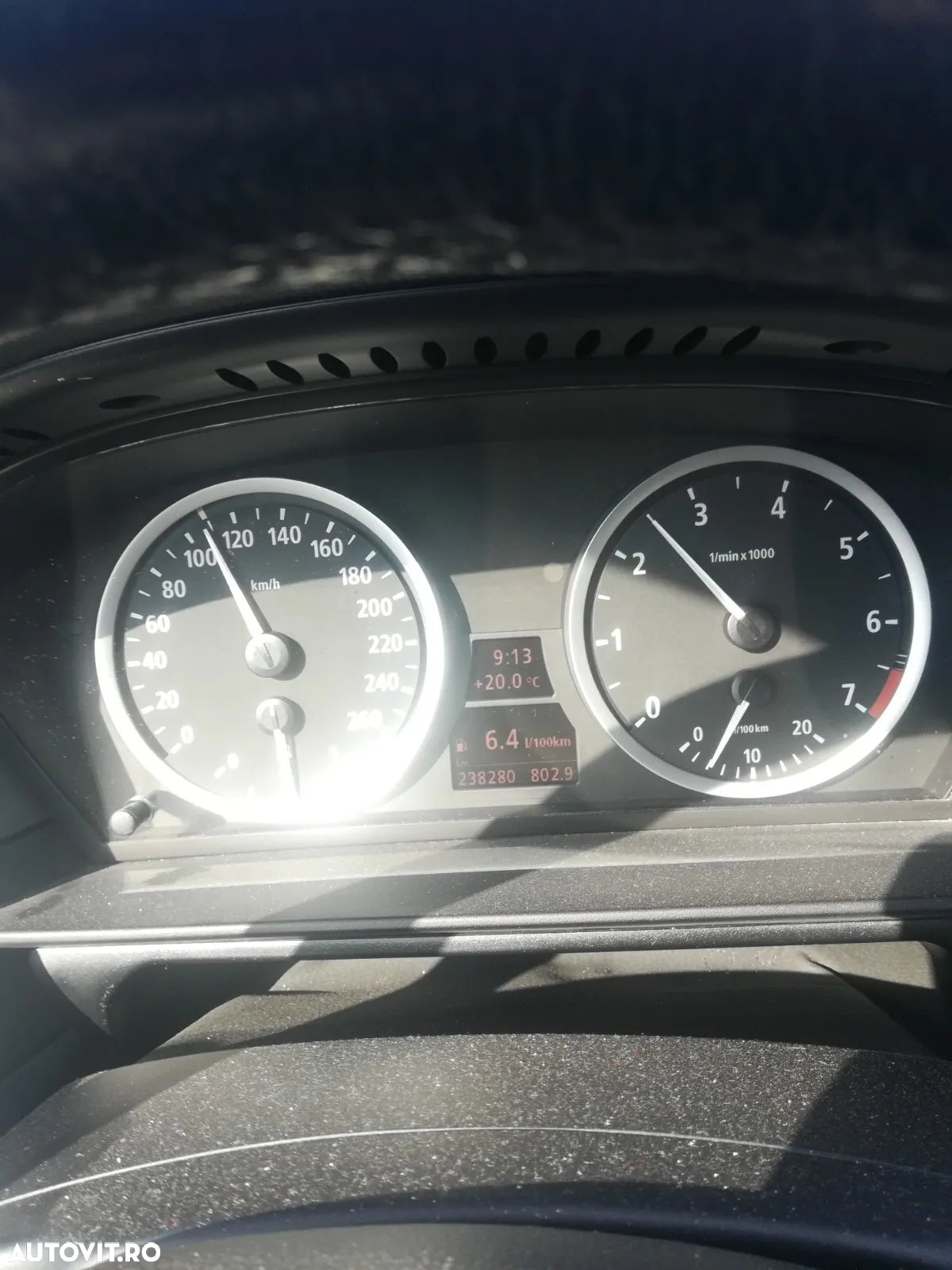 BMW Seria 5 520i - 4