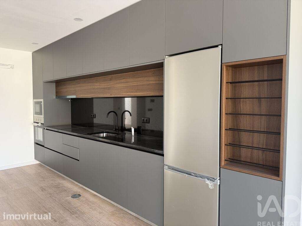 Apartamento T2 em Vila Cova da Lixa e Borba de Godim de 114 m2