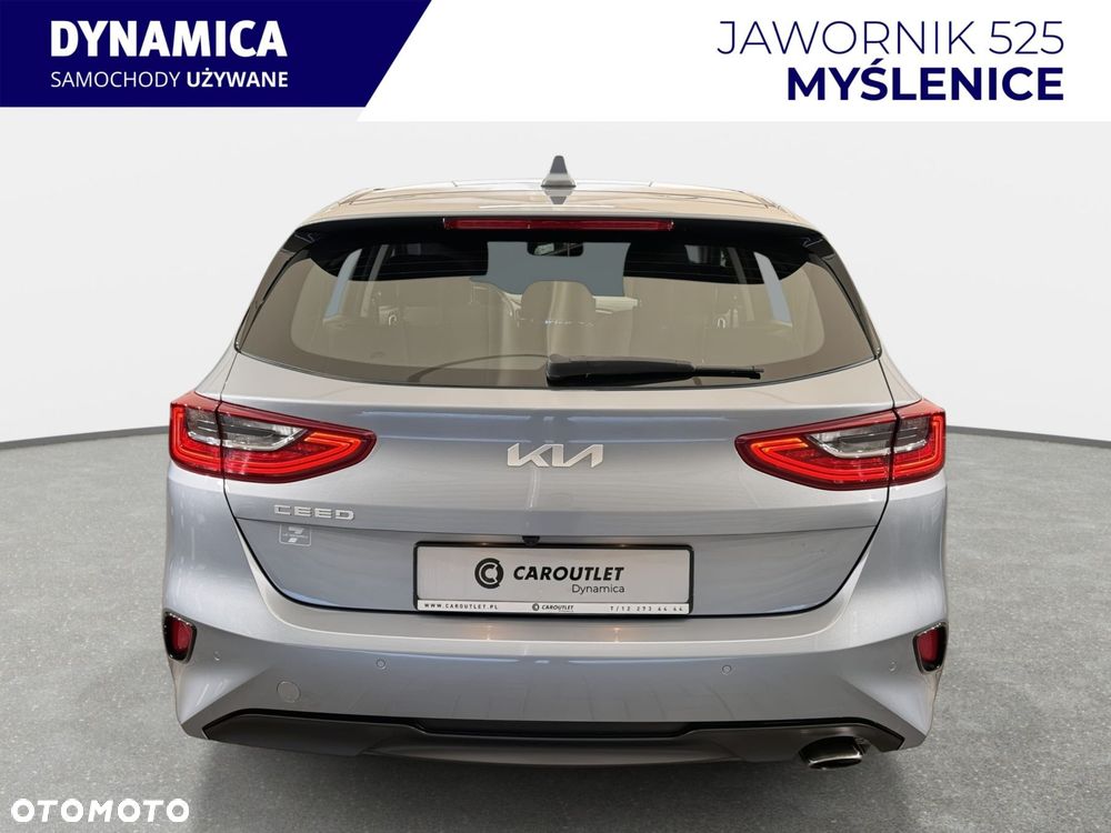 Kia Ceed - 8