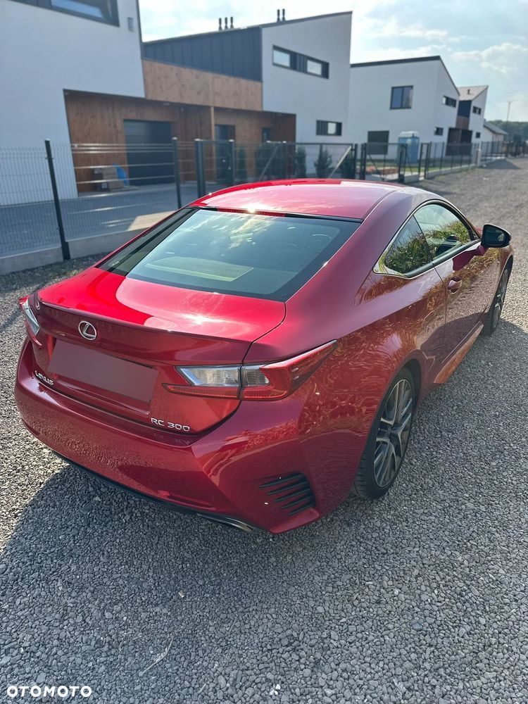 Lexus RC 200t / 300 F Sport - 10