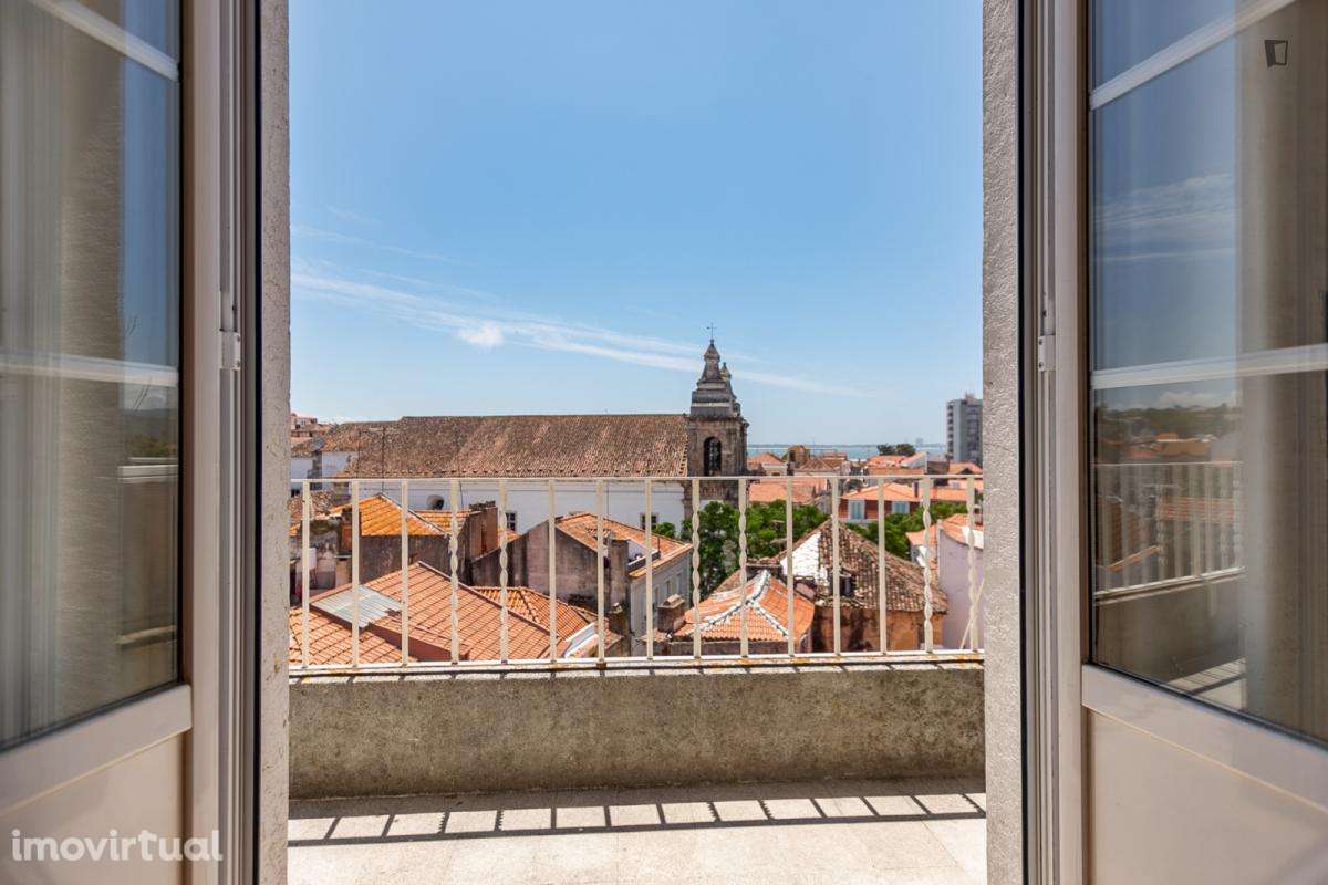 Quarto - localizado em Setubal - Grande imagem: 5/10