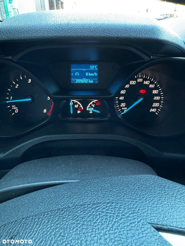 Ford Transit Connect - 9