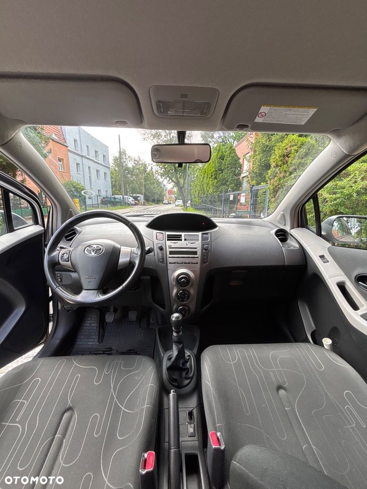 Toyota Yaris 1.33 Sol - 9