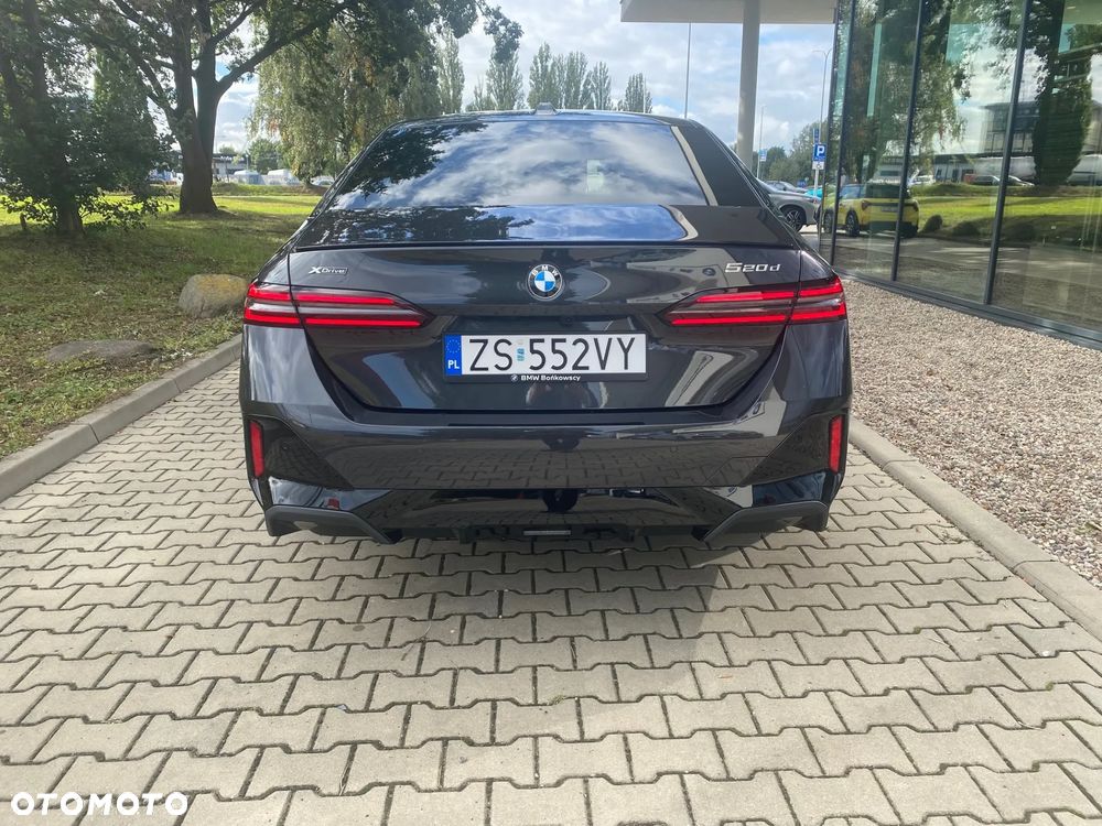 BMW Seria 5 520d xDrive mHEV - 4