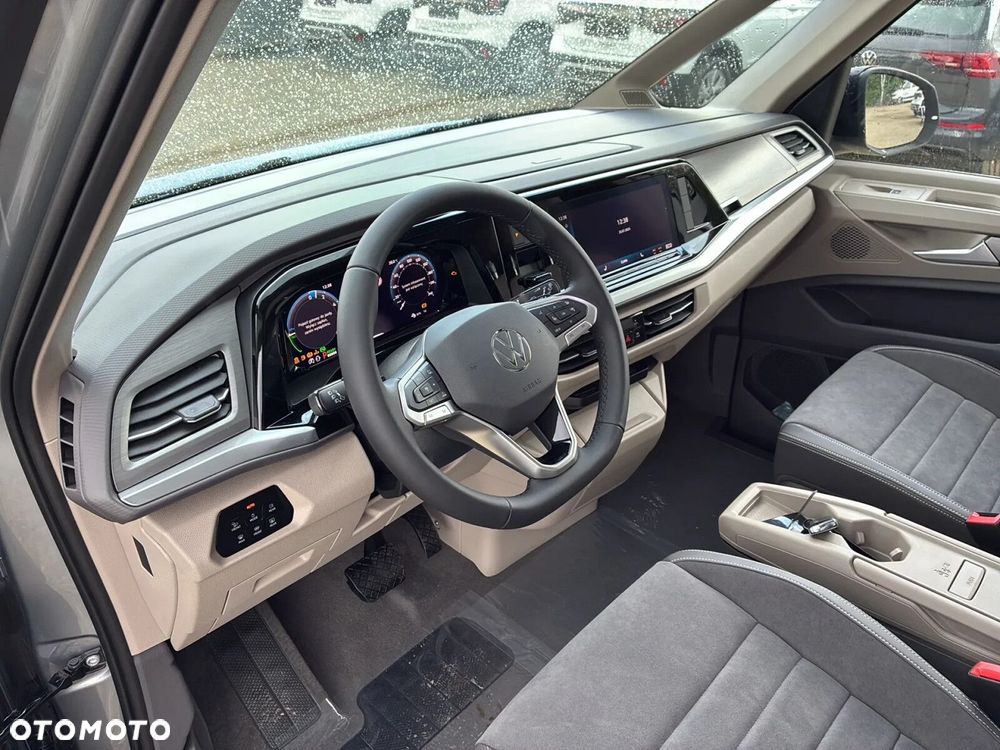 Volkswagen Multivan - 12