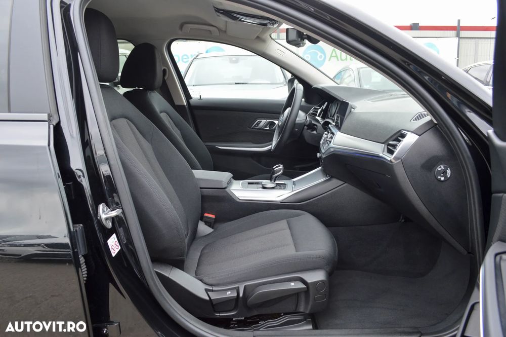 BMW Seria 3 318d Aut. Advantage - 30