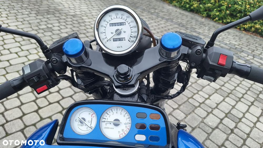 Yamaha V-MAX - 8