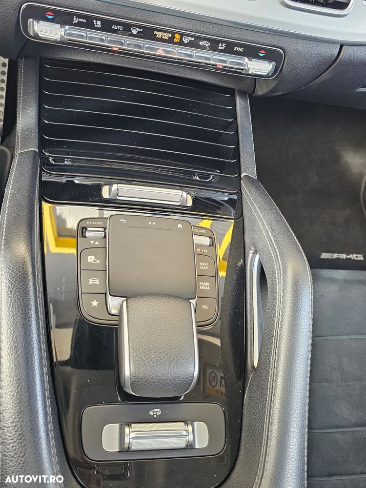 Mercedes-Benz GLE 300 d 4Matic 9G-TRONIC AMG Line - 9