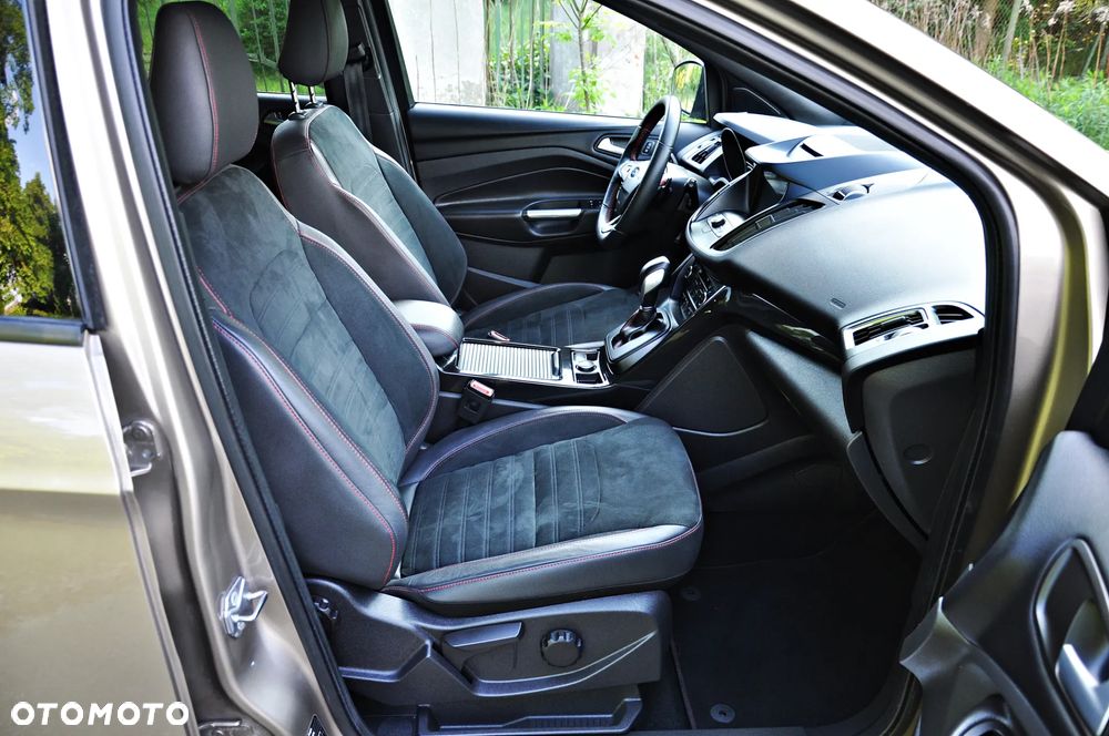Ford Kuga 2.0 TDCi 4x4 ST-Line - 20