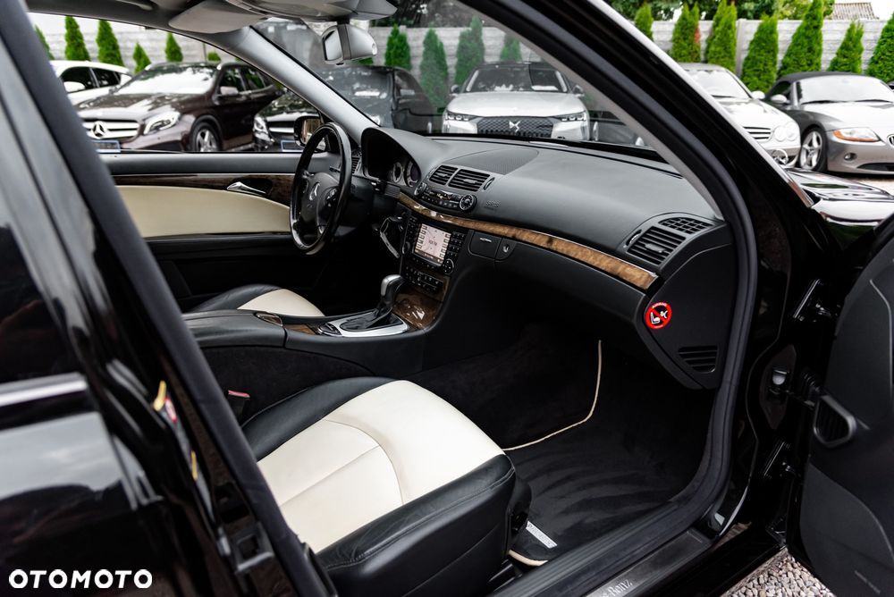 Mercedes-Benz Klasa E 320 T 4Matic Avantgarde - 23