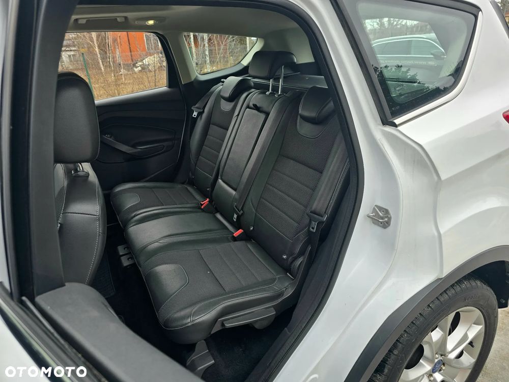 Ford Kuga 1.6 EcoBoost 4WD Titanium Plus - 12