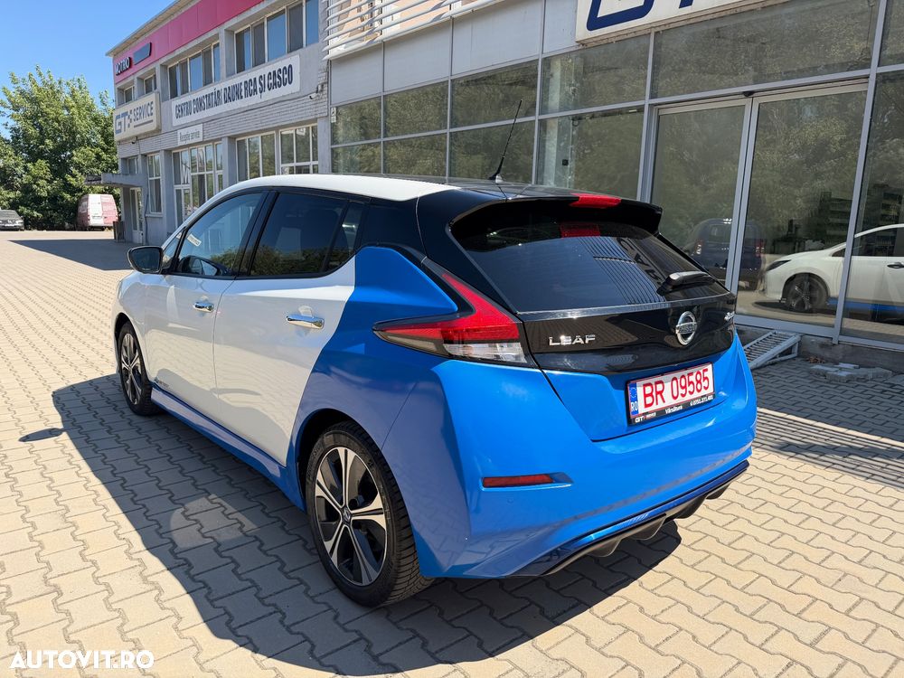 Nissan LEAF - 6