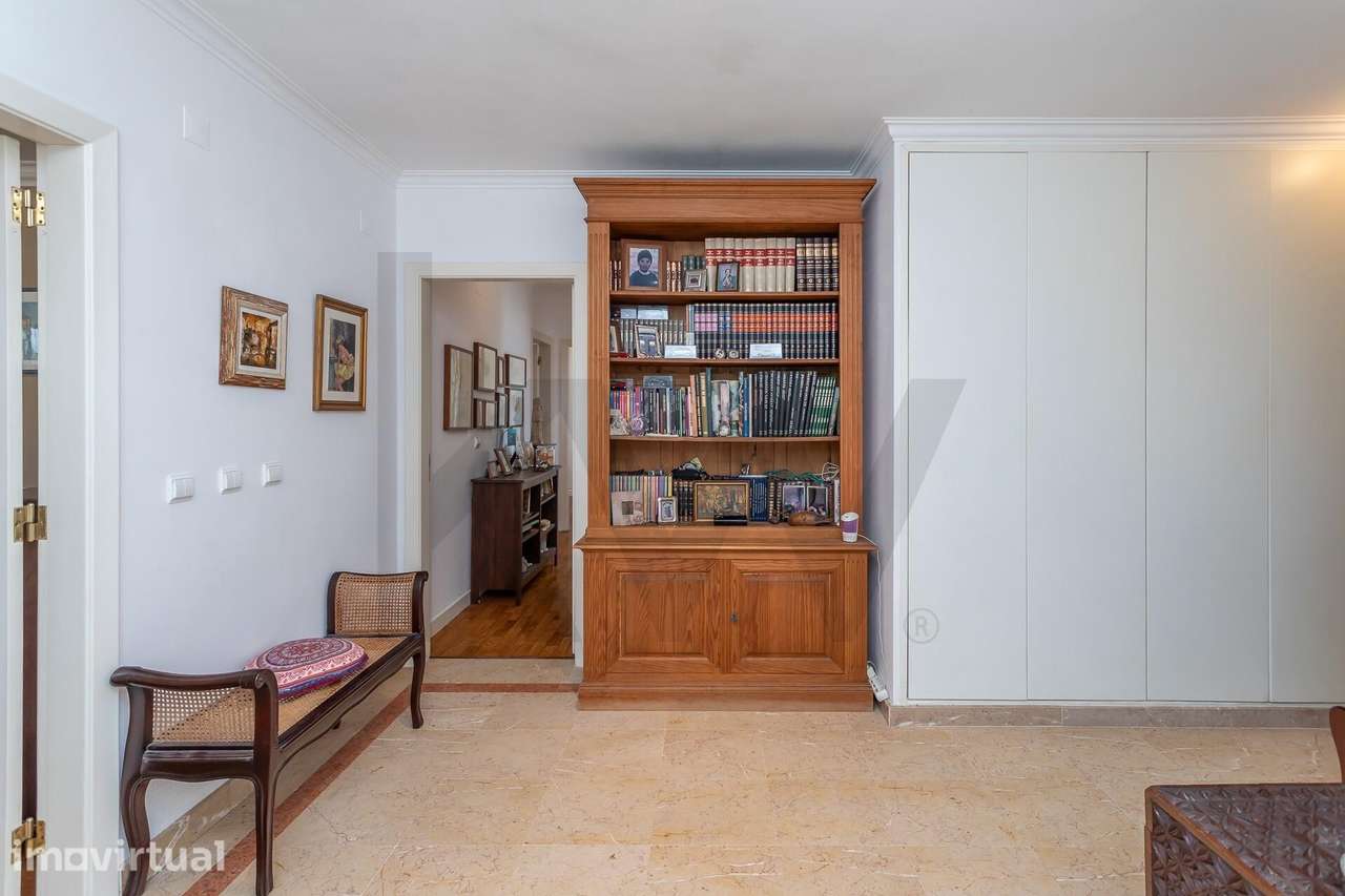 Apartamento T3, Terraço com Vista Panorâmica, varandas e garagem – Alg - Grande imagem: 3/42
