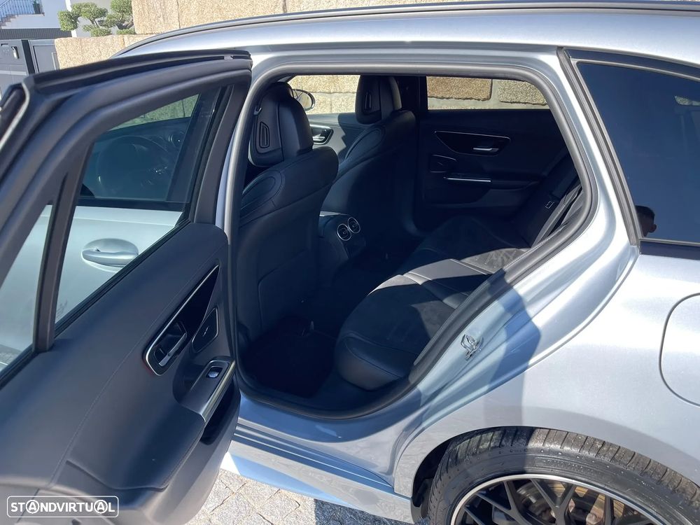 Mercedes-Benz C 300 e AMG Line - 11