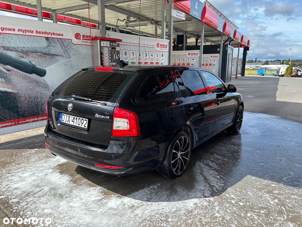 Skoda Octavia 2.0 TDI DSG Ambiente - 5