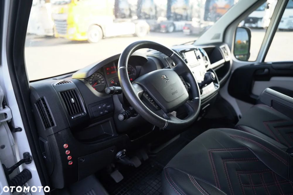 Peugeot BOXER /  9 OSOBOWY /  BLASZAK / FURGON / BOGATE WYPOSAŻENIE / - 21
