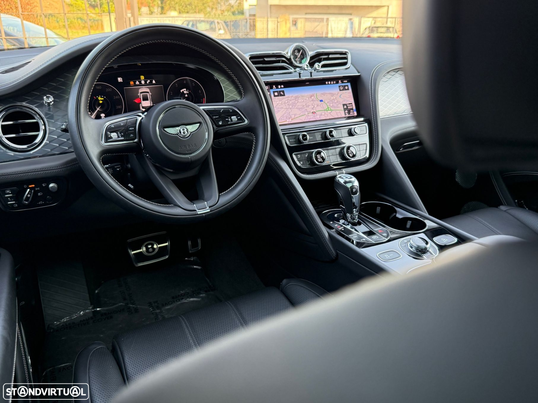 Bentley Bentayga V8 Atelier Edition - 26