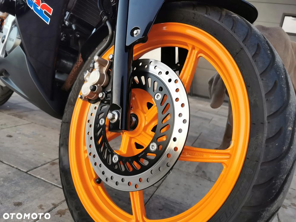 Honda CBR - 23