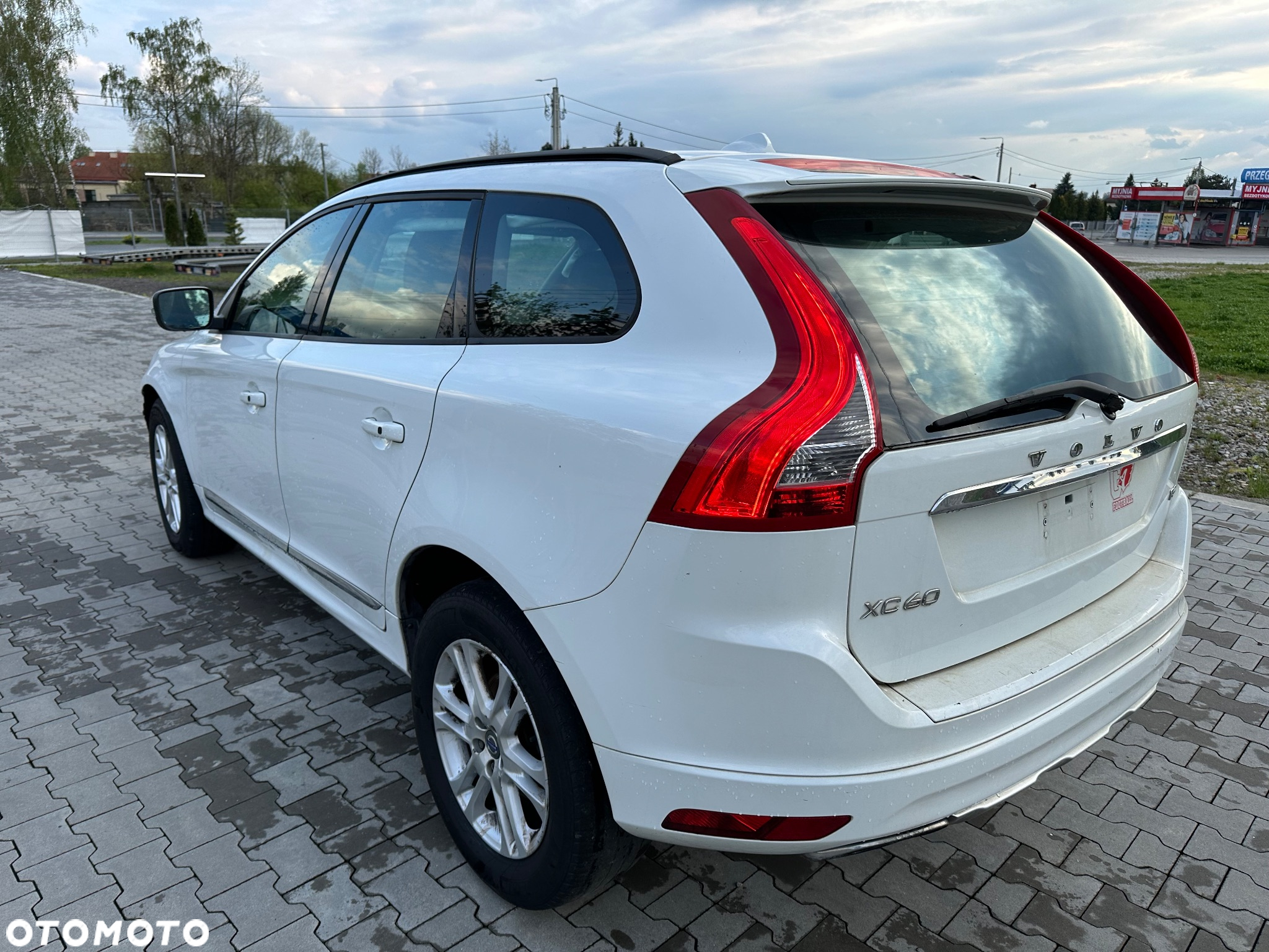 Volvo XC 60 T5 Drive-E Momentum - 6