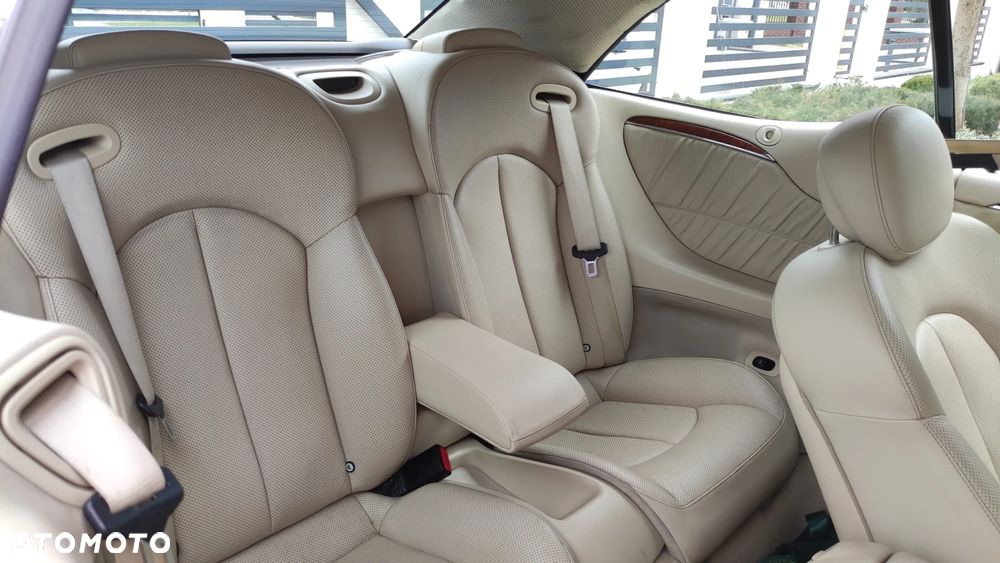 Mercedes-Benz CLK 350 7G-TRONIC Elegance - 8