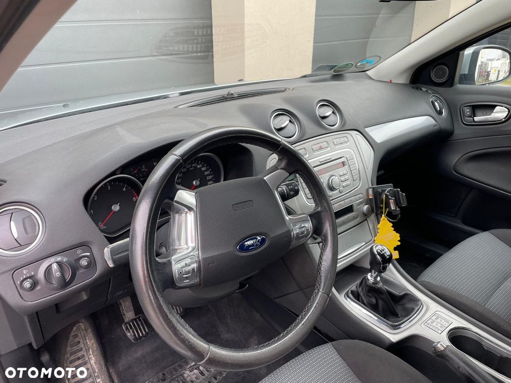 Ford Mondeo 1.8 TDCi Trend - 5