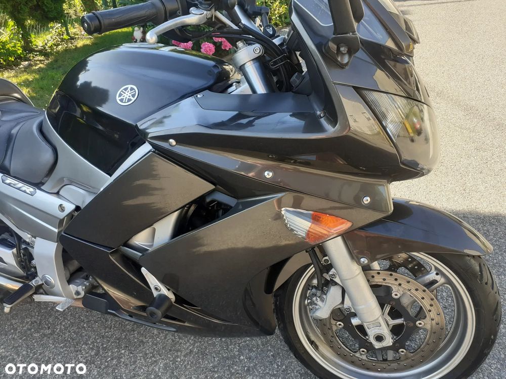 Yamaha FJR - 13
