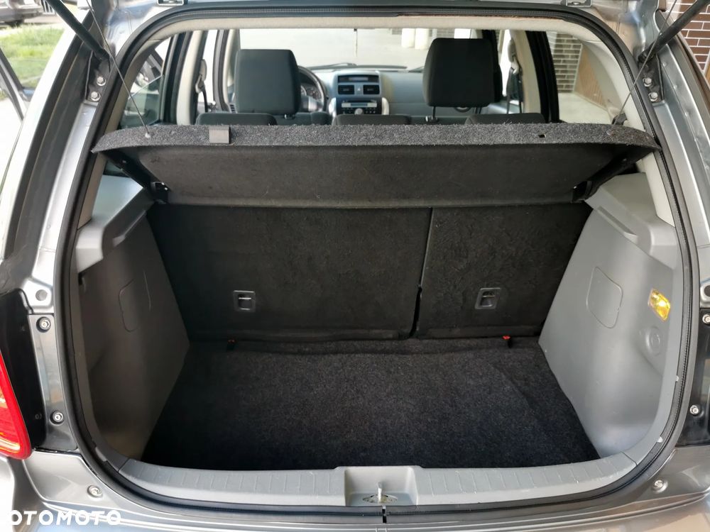 Suzuki SX4 1.9 DDiS DPF Streetline 4x2 Club - 24