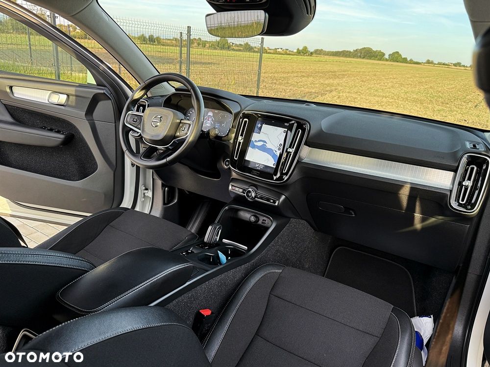 Volvo XC 40 D3 Momentum Pro - 32