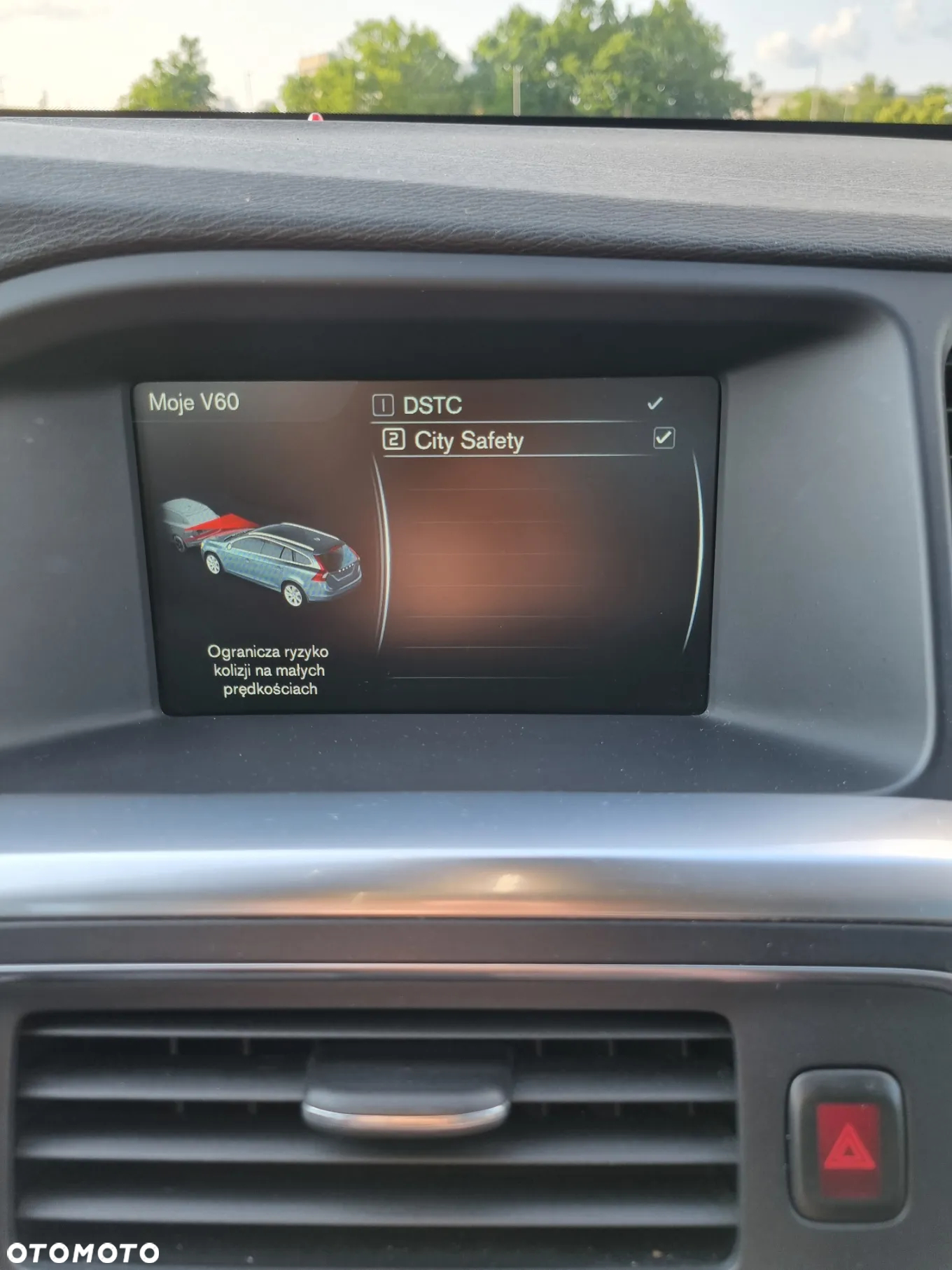 Volvo V60 D4 Drive-E Momentum - 23