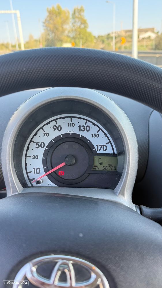 Toyota Aygo Standard - 13